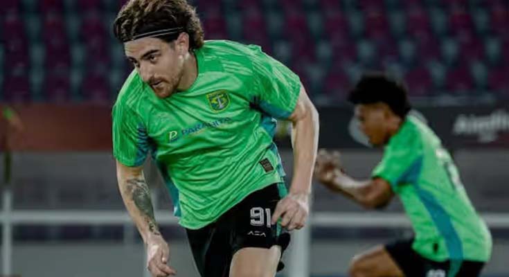 Debut Dejan Tumbas di Persebaya: Gol Dianulir dan Tantangan Bangkit di BRI Liga 1